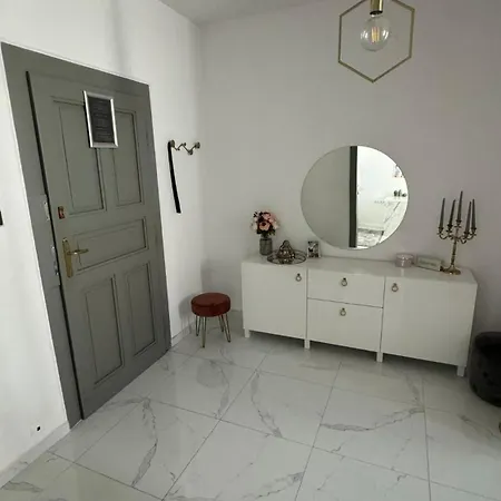 Ah Family Zimna Daire